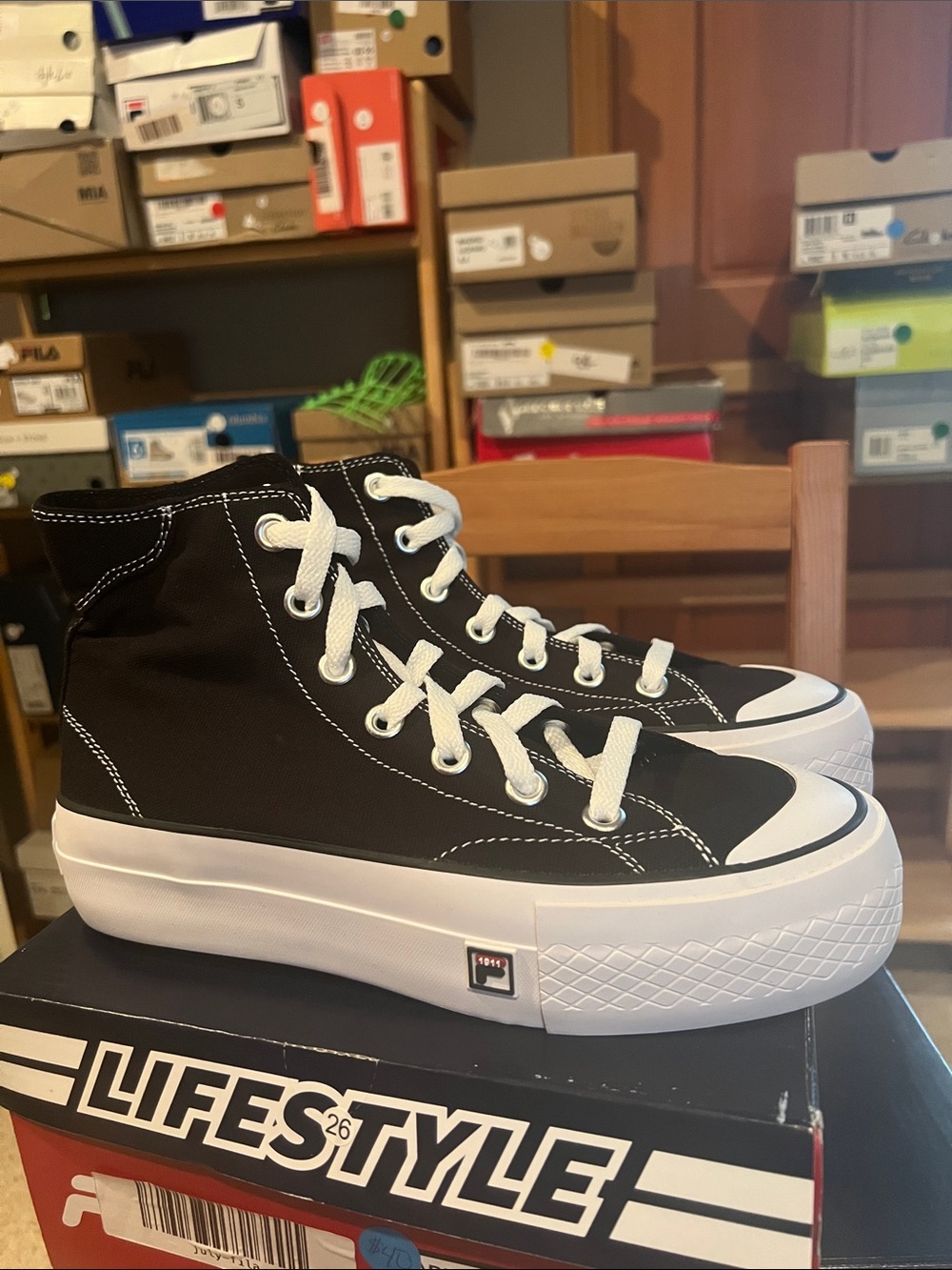 Women’s Fila TARP 1911 MID Black and White High-Top Platform Sneakers
